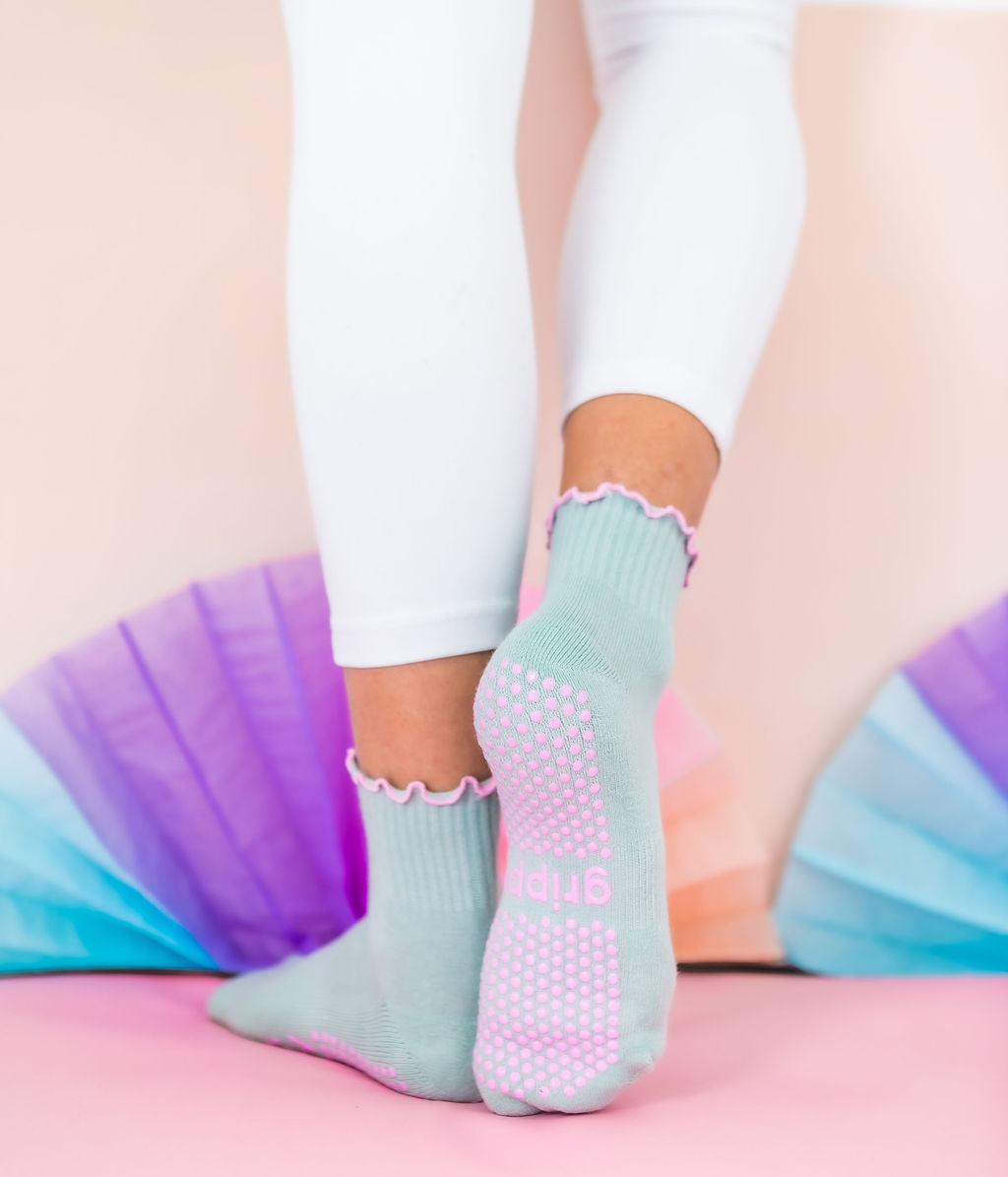 Pastel Ankle Frill Grippy Socks