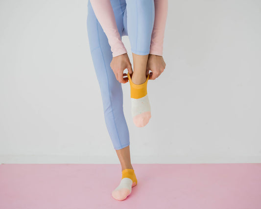 Neapolitan Ankle Grippy Socks